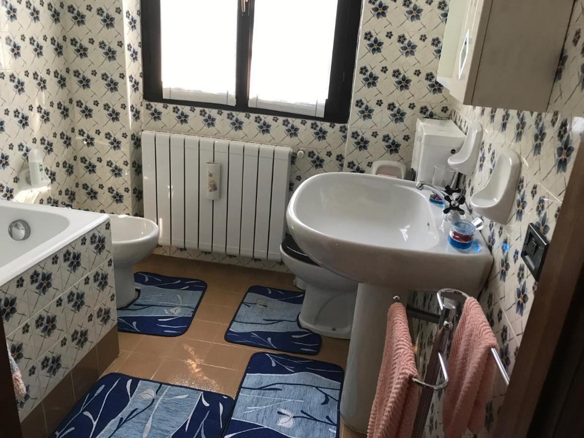 Family Gb - Dimora Fiorita Villa Armeno Ngoại thất bức ảnh
