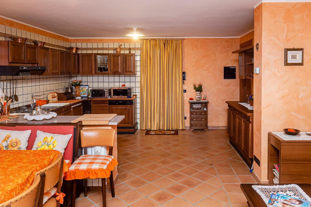 Family Gb - Dimora Fiorita Villa Armeno Ngoại thất bức ảnh