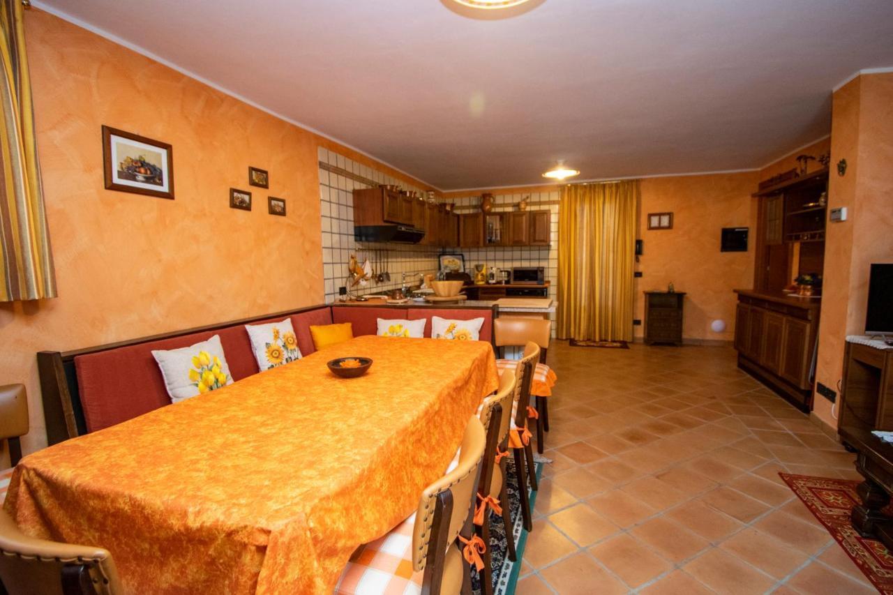Family Gb - Dimora Fiorita Villa Armeno Ngoại thất bức ảnh