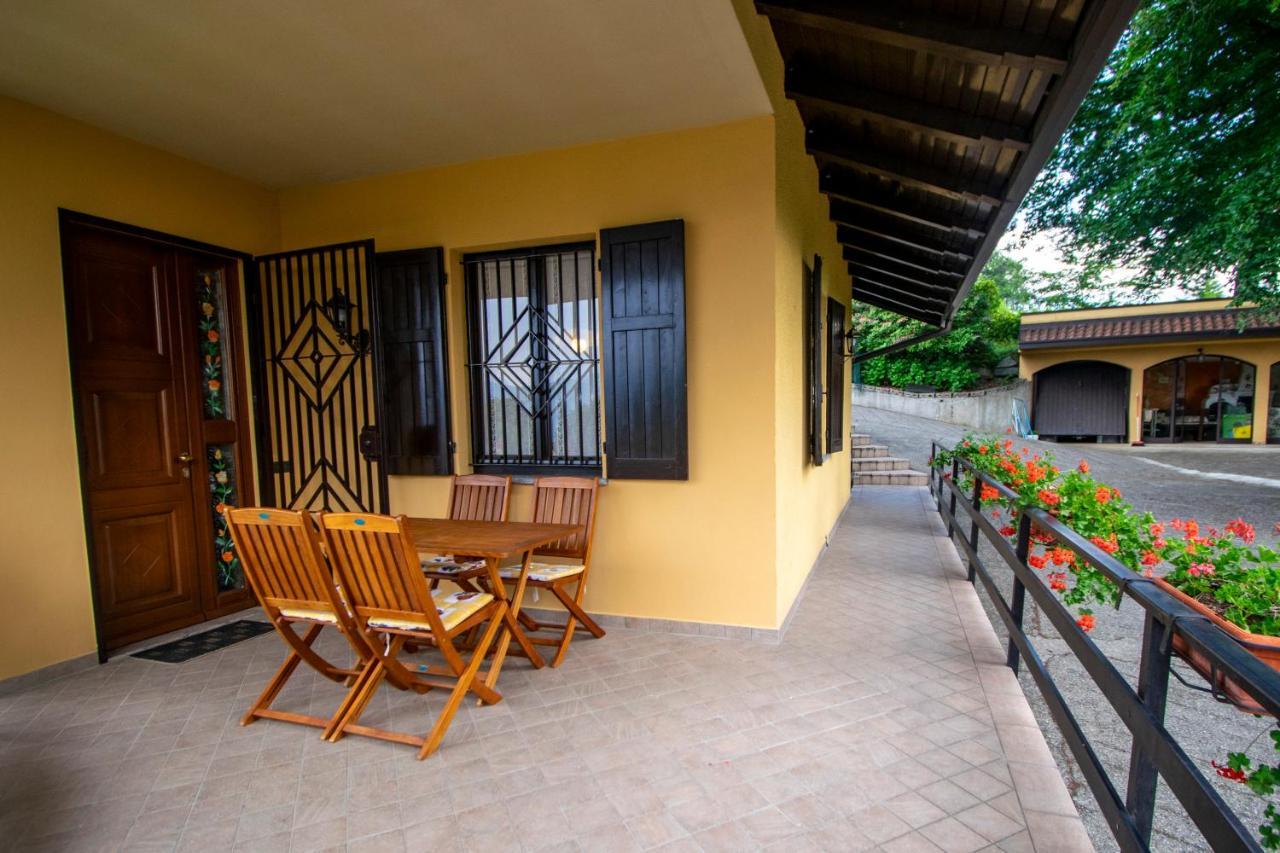 Family Gb - Dimora Fiorita Villa Armeno Ngoại thất bức ảnh